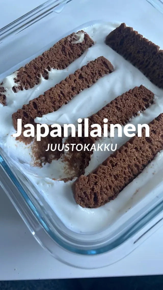 Japanilainen juustokakku 😍 kaksi raaka-ainetta, toimii!

Ohje:
✨ 2dl Salakis kreikkalaista jugurttia
✨ 4-5kpl Biscoff keksiä (tai vastaavia)

Laita jugurtti rasian pohjalle ja asettele keksit tasaisesti. Työnnä keksit kunnolla jugurttiin, jotta pehmivät yön aikana. Laita kansi päälle ja anna olla yön jääkaapissa. Aamulla sulla on ihanan herkullinen aamupalavalmiina. 

Kaloreita noin 310, hiilareita noin 33g, proteiinia noin 28g sekä rasvaa noin 28g

#japanilainenjuustokakku #herkku #aamupala #muutosbyhenriikka