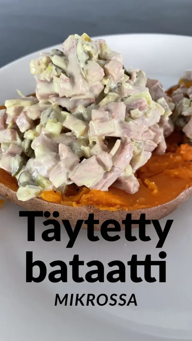 Nopeat ja helpot täytetyt bataatit mikrossa. Muista tallentaa video ja kokeilla 🩷

- pese bataatit hyvin ja töki niihin haarukalla reikiä ympäriinsä (ei räjähdä mikrossa)
- peittele bataatit kostutetulla talouspaperilla
- laita mikroon 3min, käännä bataatit ympäri ja mikrota toiset 3min
- halkaise bataatit, lisää päälle vähän suolaa sekä täyte

Täyte:

- kinkkusuikaleita
- 1/2 purjo
- 3-4rkl sinappi-kurkkusalaatti
- 1prk kermaviili 
- suola, pippuri

Sekoita kaikki aineet keskenään. Anna vetäytyä hetken jääkaapissa

#bataatti #mikrobataatti #täytettybataatti #muutosbyhenriikka